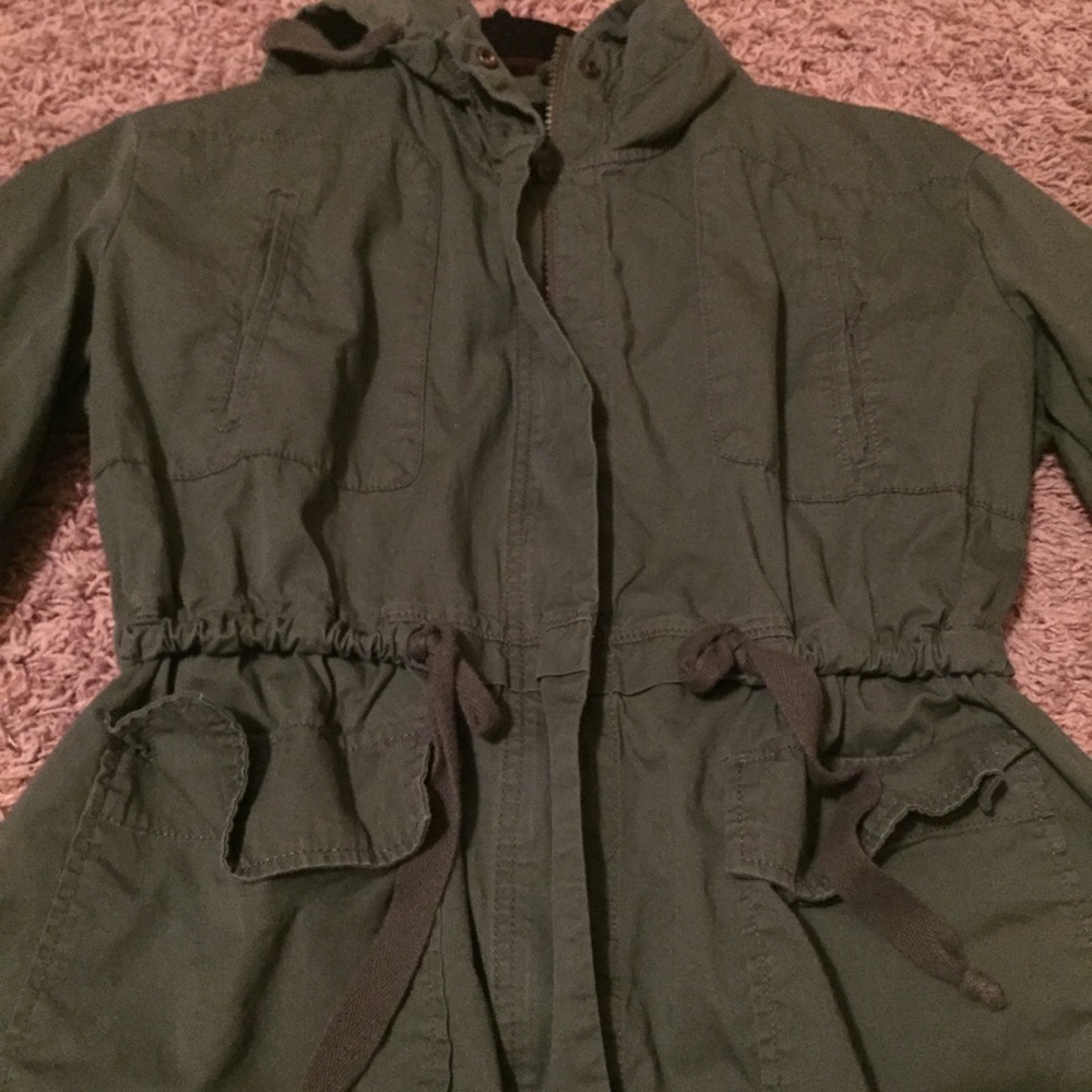 3/4 Sleeve Army Green Jacket - Picture 2 of 4
